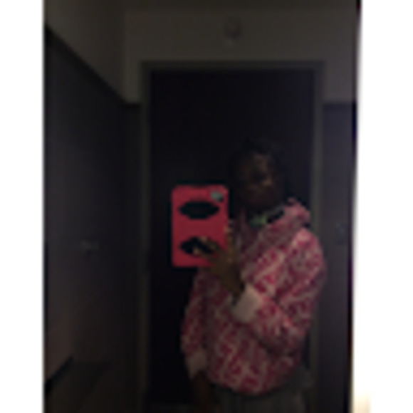 Meet your Posher, Faith - Picture 1 of 1